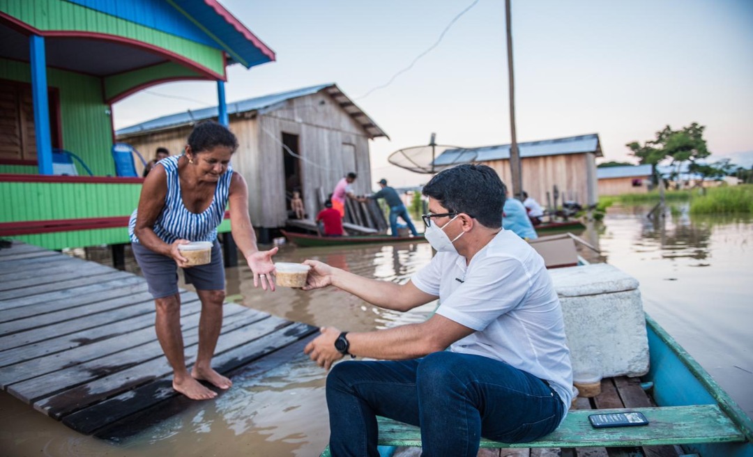 Jenilson visita e presta apoio às famílias de áreas alagadas em Tarauacá